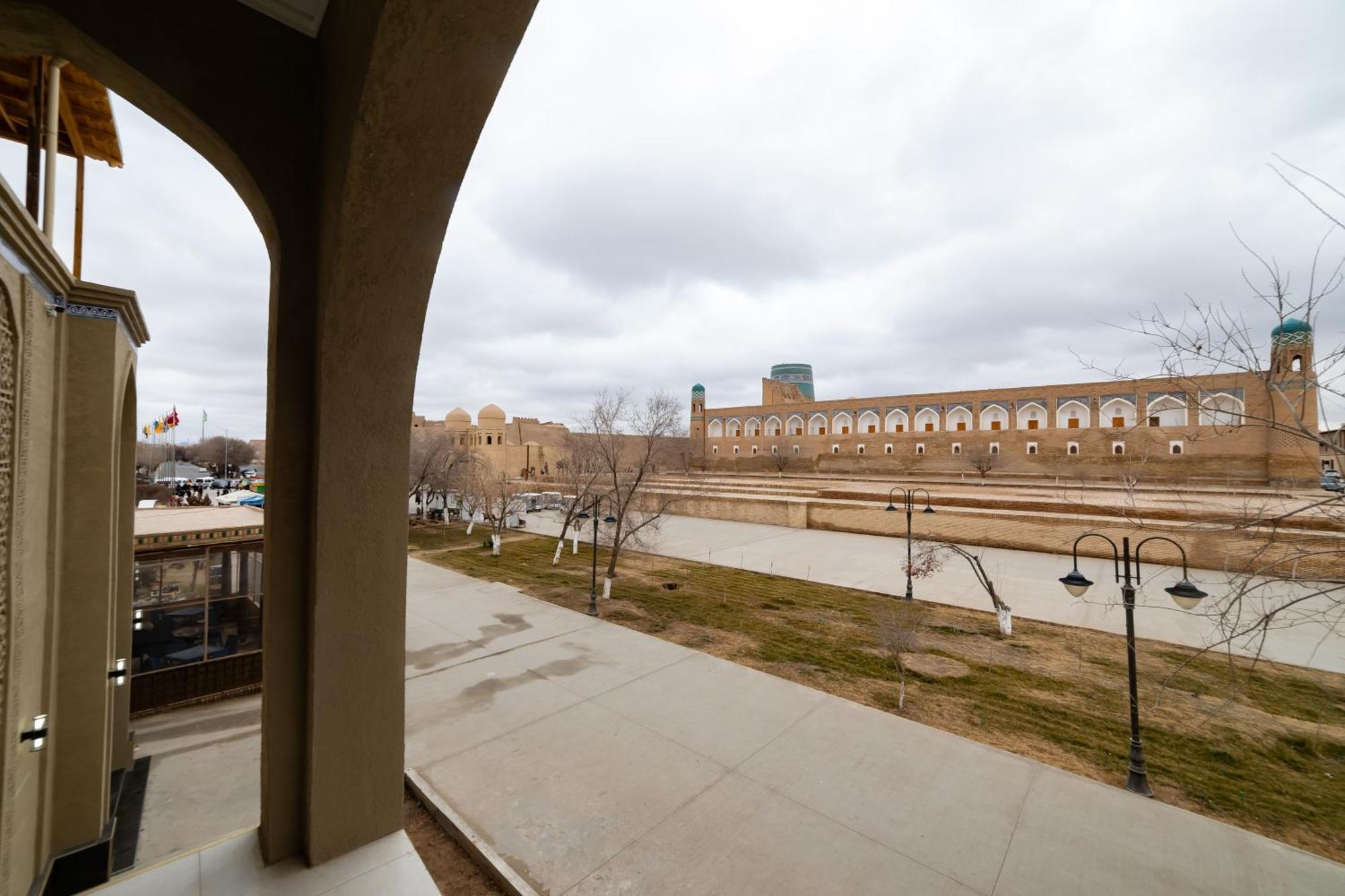Isakhoja Hotel Khiva Exterior photo